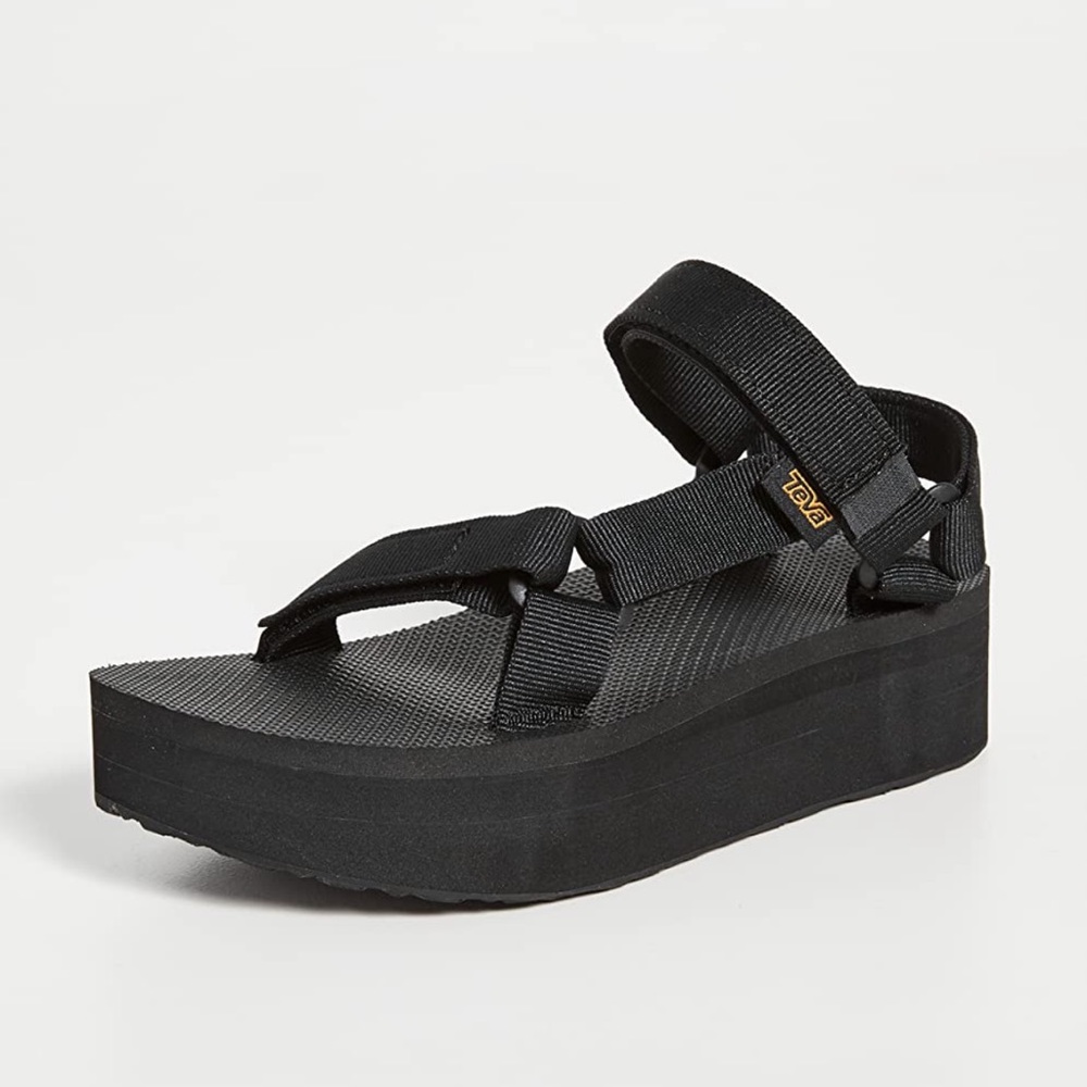 Teva Flatform Universal Sandal new with tags